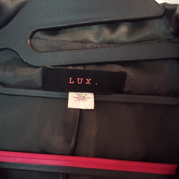 Blazer - Picture 3 of 4